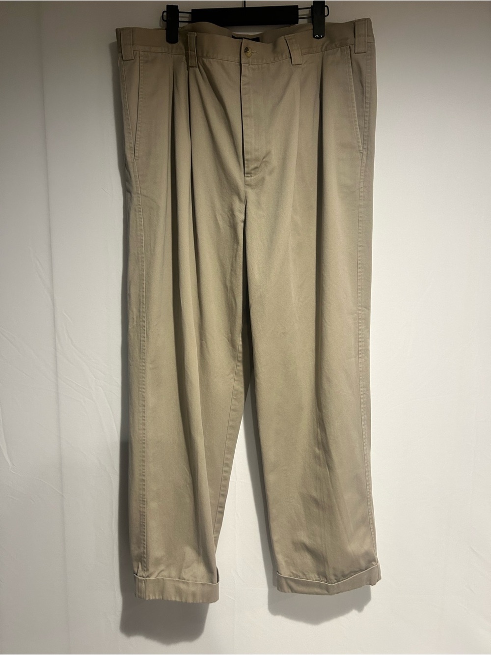Ashworth Men's Beige Pleated Chinos